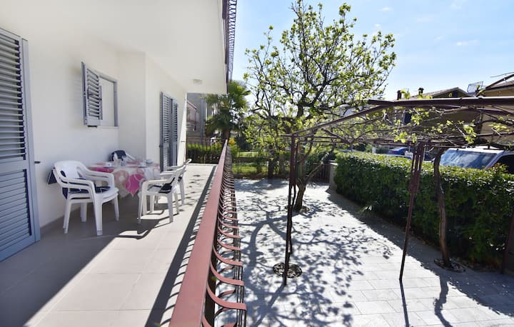Spacieux Appartement Avec Terrasse à Umag - Umag
