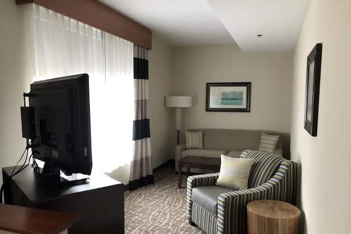 Wyndham Buffalo Dt | 1br King | Kitchenette - Buffalo, NY