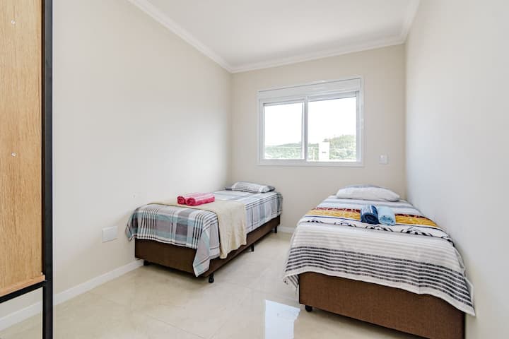 Quarto aconchegante, ideal para noites tranquilas