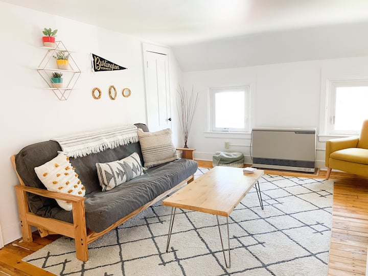 The Lookout At 148: A Cozy Haven In Winooski - Burlington, VT