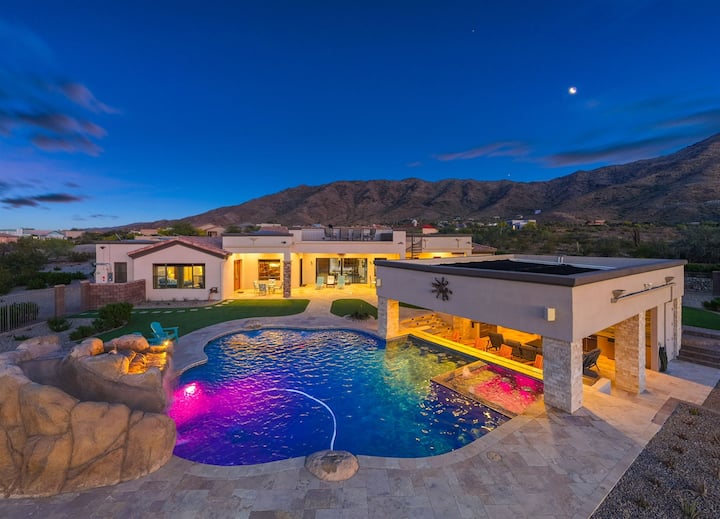 Phoenix Mansion W/ Pool & Spa | Mtn & City Views - Estados Unidos