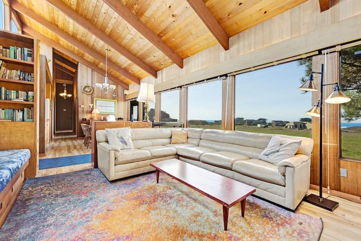 Meadow Home, Dogs Welcome - Sea Ranch, CA