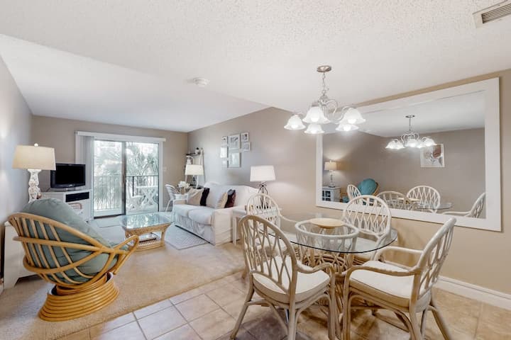 Sunny Condo With Central Ac, Pool, Tennis, Picnic - Hilton Head Island, SC