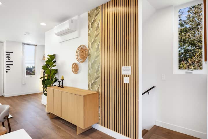Modern 3br City View Home W/ Near Green Lake & Uw - Seattle, WA