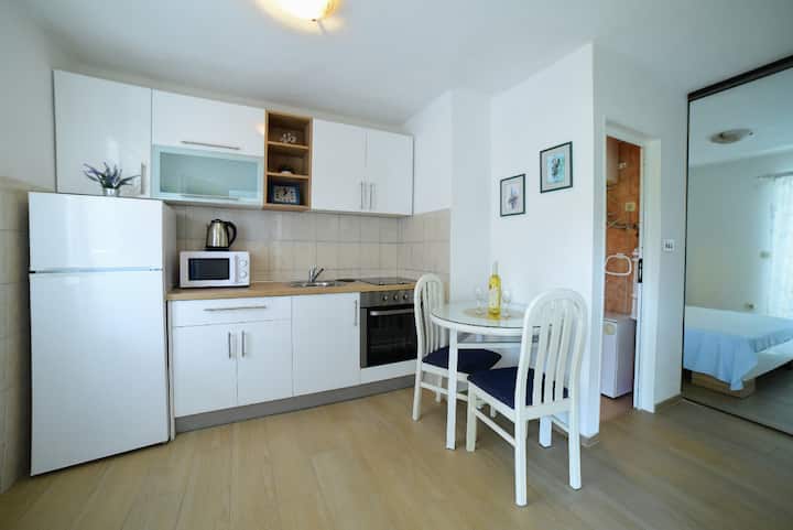 A-25405-a Appartement D'une Chambre Avec Le Balcon - Okrug Gornji