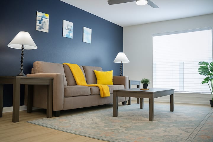 Homey Hidden Gem Near Theheights W/ Pool+bqq & Gym - Houston, TX