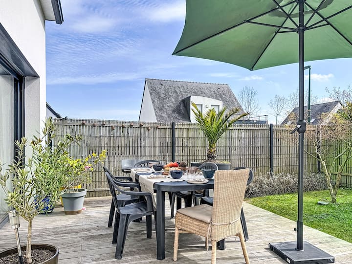 Maison Des Lupins By Interhome - Auray