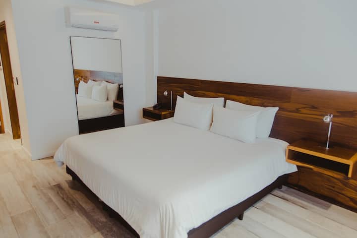 Rio Cuarto Oasis: 2 Pools, Sauna & Free Breakfast - Río Cuarto