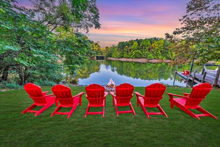 Wet Feet Retreat - Amazing Lake House - スミス・マウンテン湖, VA