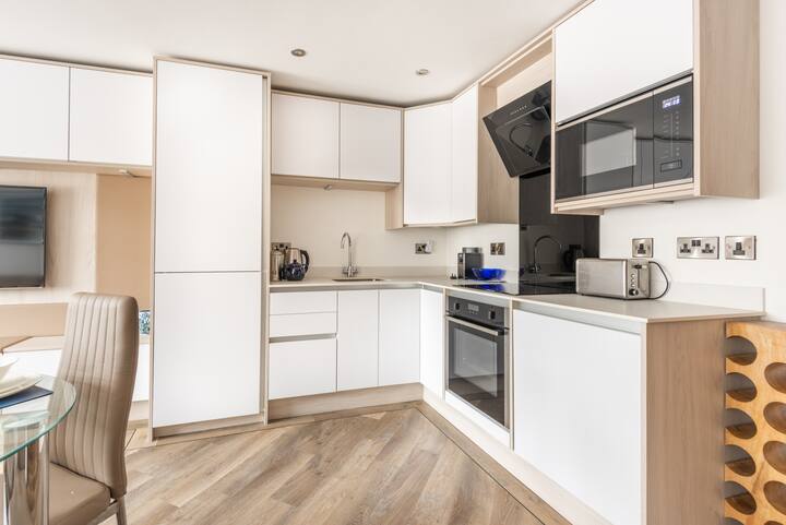 4 Clarence House - Dartmouth