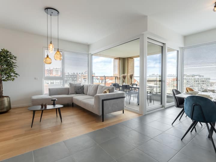 Parkville With Parking & Terrace By Interhome - Blankenberge