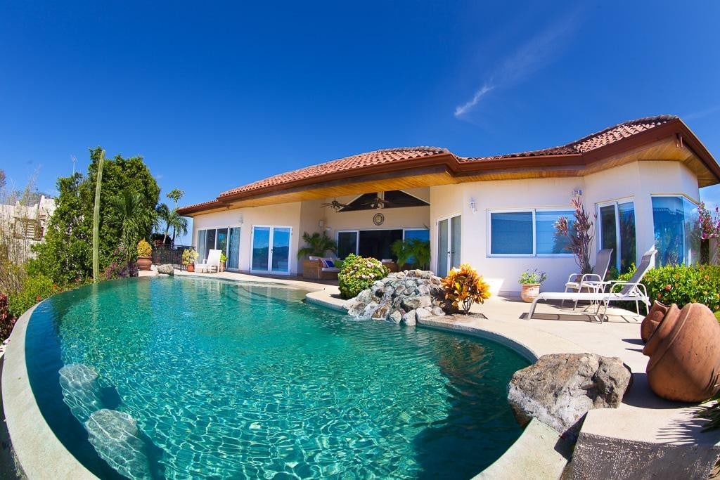 Luxury Villa | Infinity Pool & Ocean Views - Villas for Rent in Playa Potrero, Costa Rica - Image 1