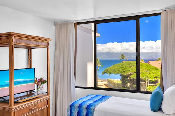 KS-616 Brightly lit and tastefully decorated with ocean-inspired accents