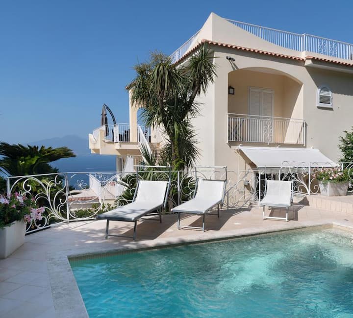 Amore Rentals - Villa With Pool Sea View Vesuvio - Sorrento
