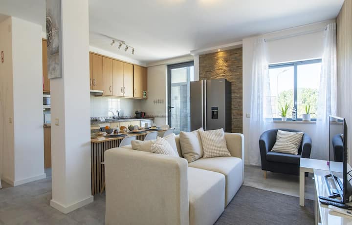 B96 - Naus Flat Apartment In Lagos - Lagos