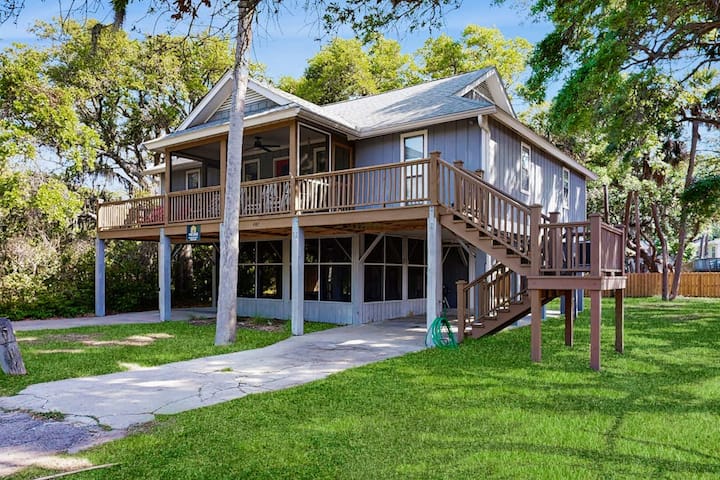 Steps To The Beach & Shops Home On A Tidal Creek W - Edisto Island, SC