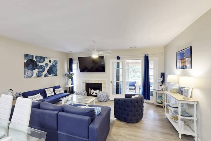 Charming French-inspired Condo | Dog-friendly - Hilton Head Island, SC