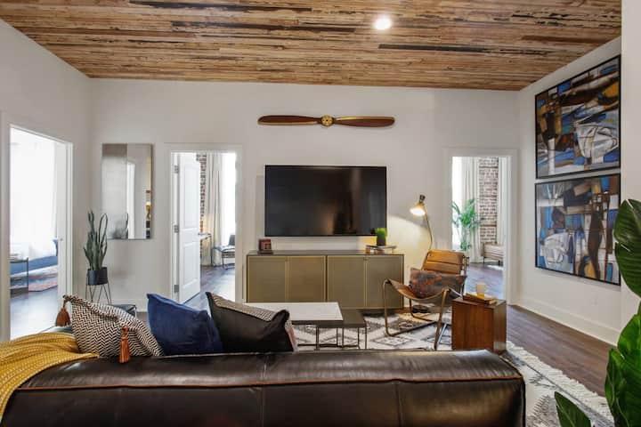 3br Historic District Condo , Vibrant Nightlife - Savannah, GA