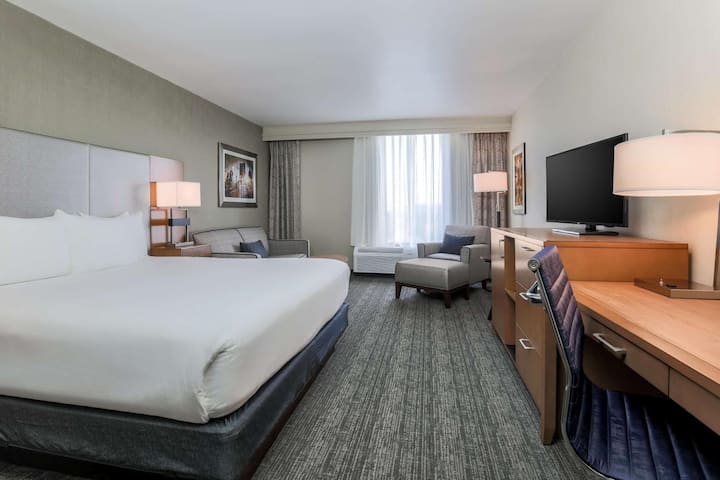 Travel-friendly Room Near Atl Airport - 2.2 Miles - Atlanta, GA