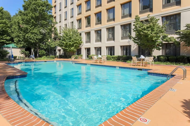 Atlanta Hub | Free Airport Shuttle | 3 Units - Atlanta, GA