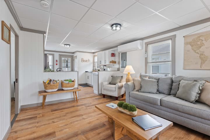 Castaway Cottages: Heart Of Hampton Beach - Hampton Beach, NH