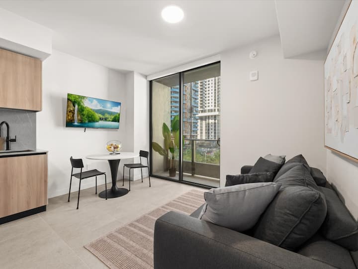 501 First #412a | Downtown Skyline Cozy Studio - Miami, FL