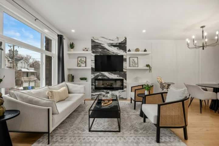 Chic Inner-city Townhome | Steps From Downtown - Calgary