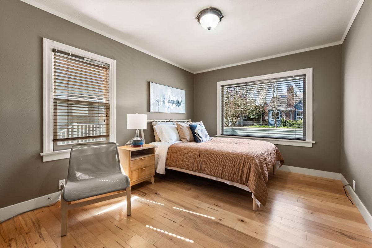 Green Lake Upper Unit