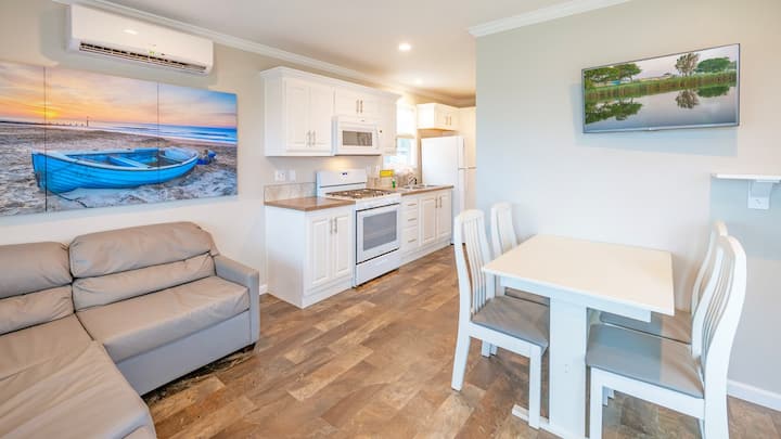 Waterfront Dlx Cabin Pet - Carova Beach, North Carolina