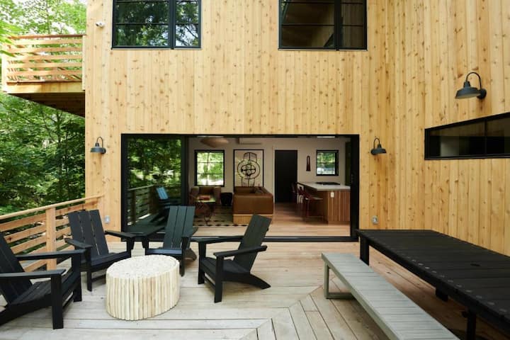 Near Woodstock | Fireplace + Full Kitchen - Woodstock, NY
