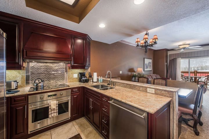 Ski-in / Ski-out Westgate Resort | Top Floor Condo - Snowbird, UT