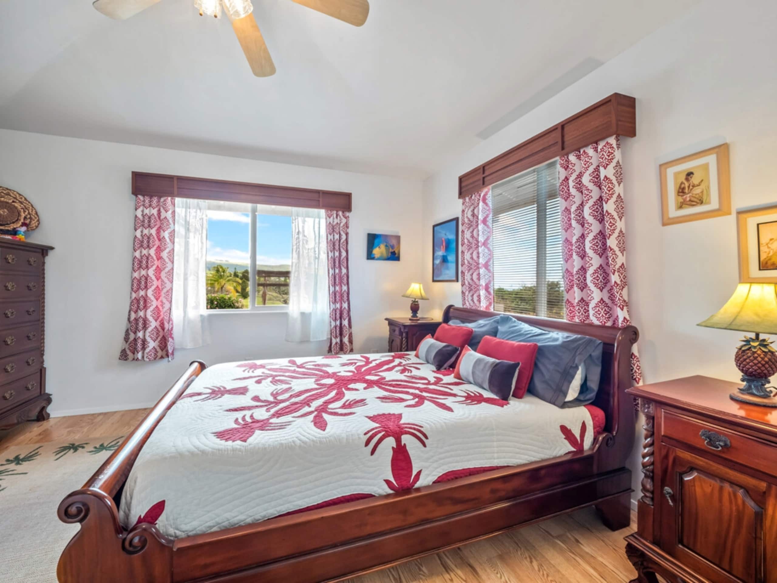 Home in Naalehu · ★4.8 · 3 bedrooms · 3 beds · 2 shared baths - Image 17