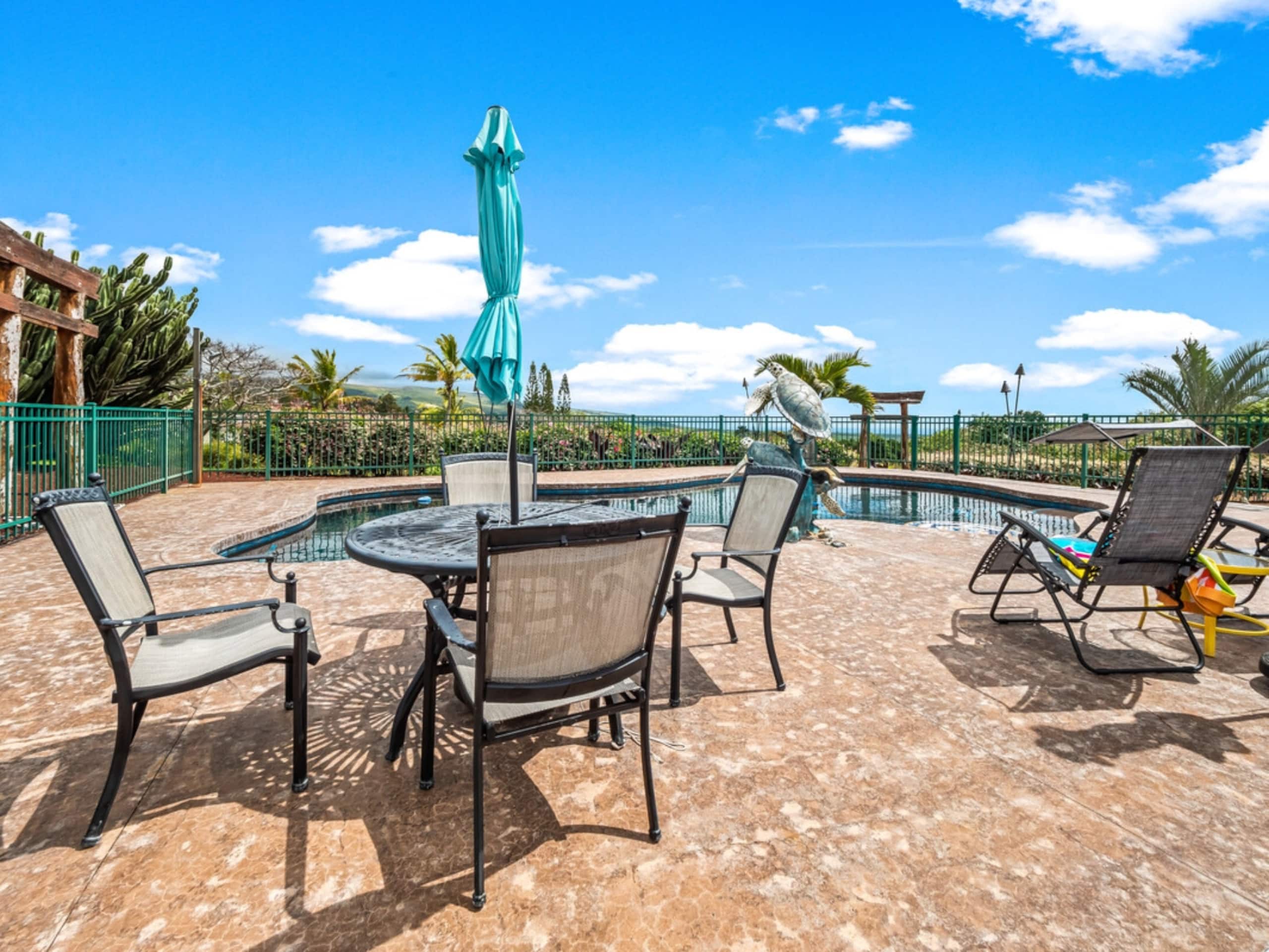 Home in Naalehu · ★4.8 · 3 bedrooms · 3 beds · 2 shared baths - Image 23