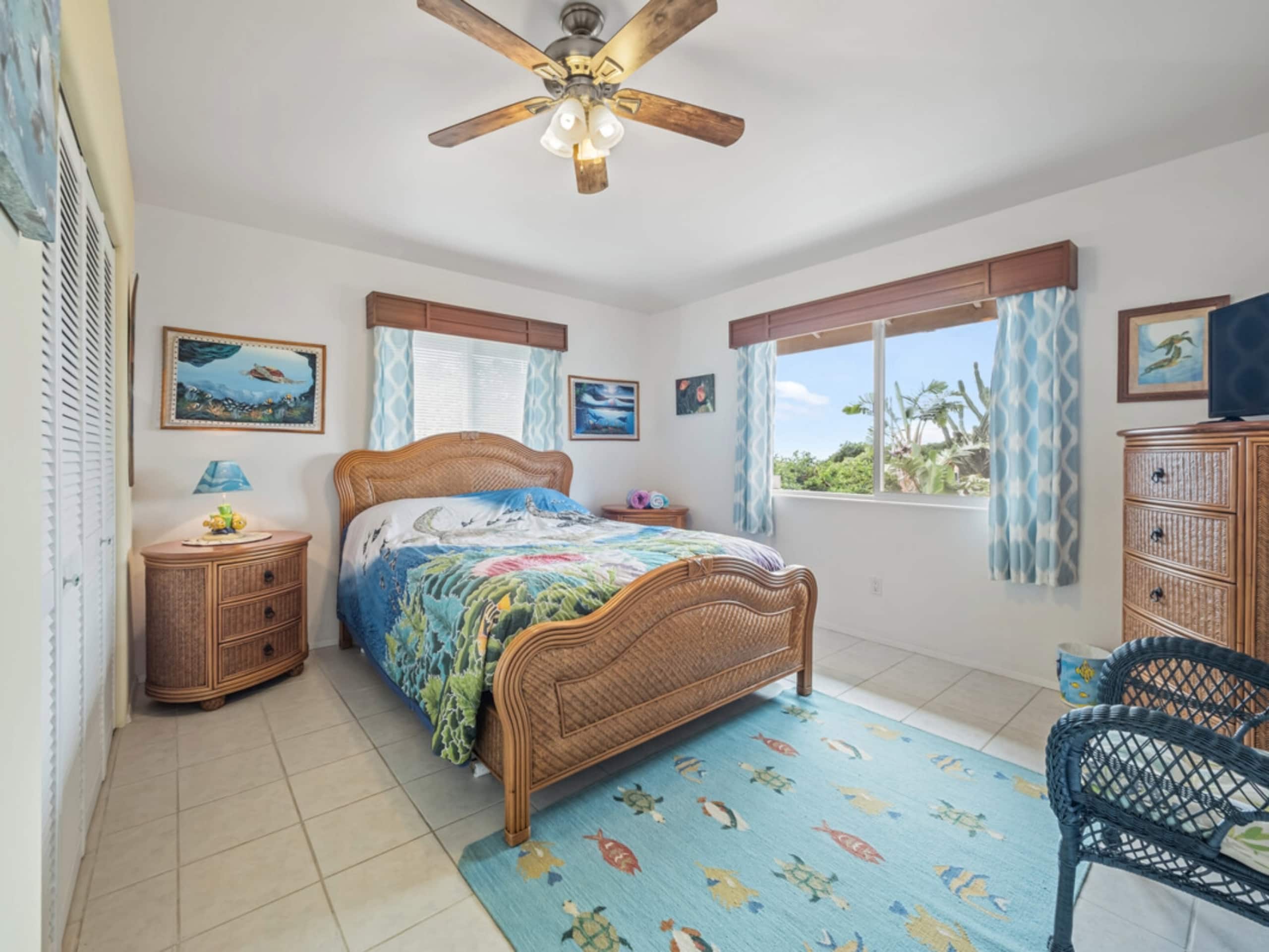 Home in Naalehu · ★4.8 · 3 bedrooms · 3 beds · 2 shared baths - Image 18