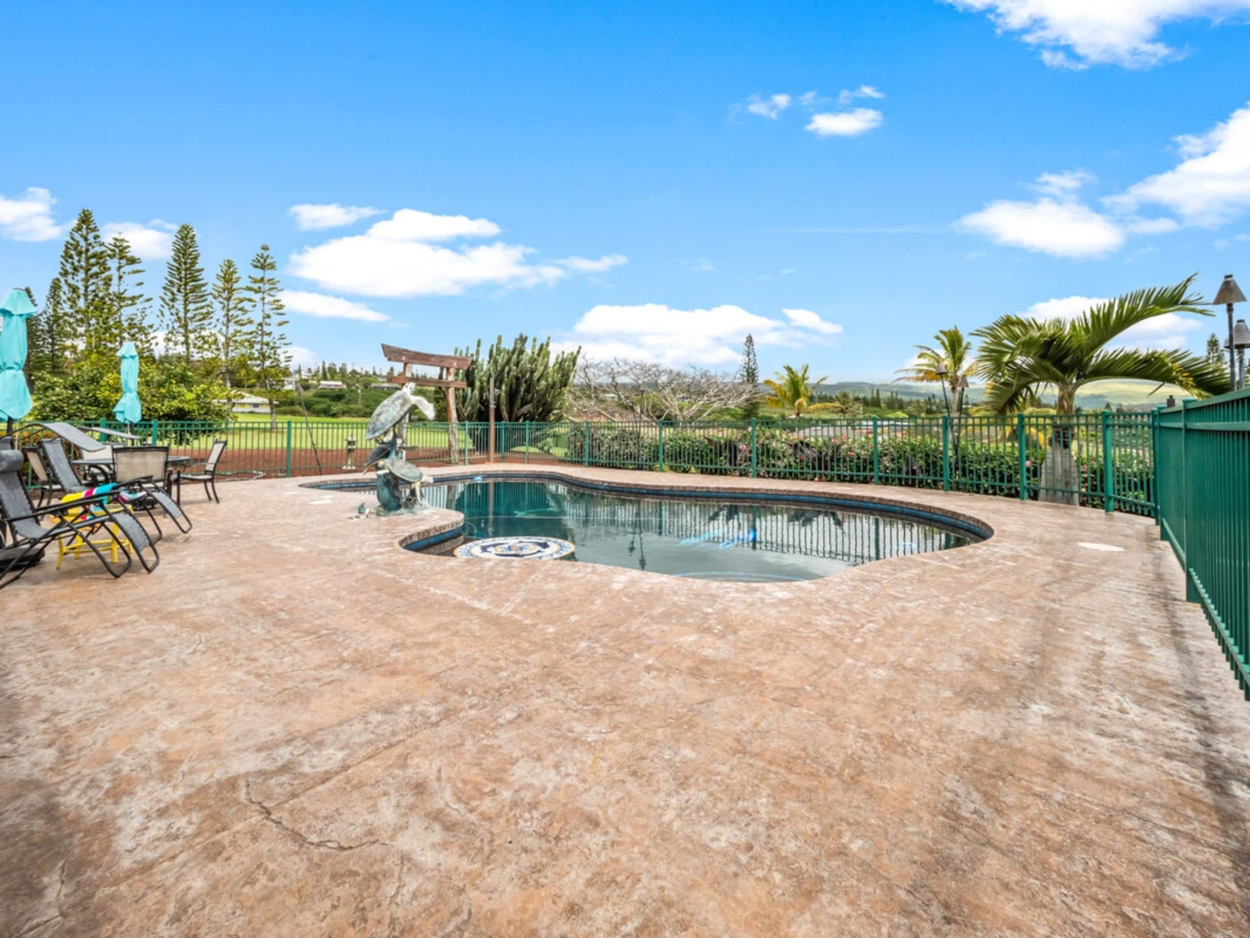 Home in Naalehu · ★4.8 · 3 bedrooms · 3 beds · 2 shared baths - Image 24