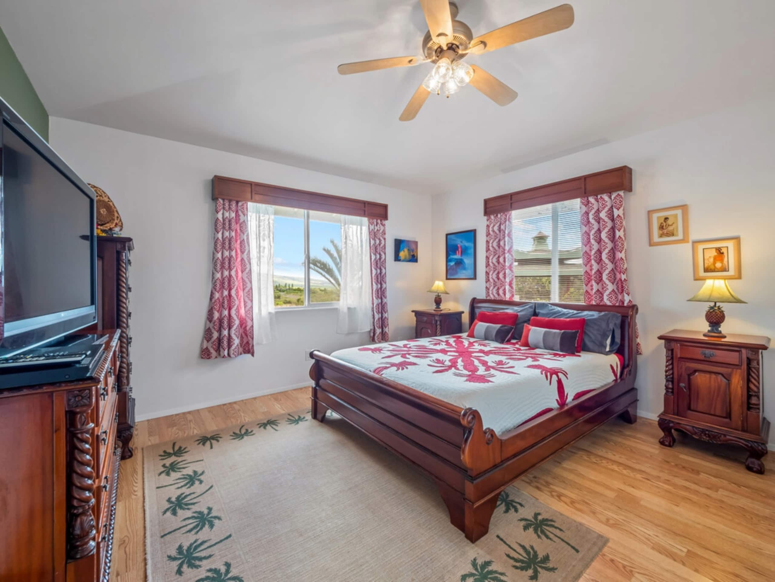 Home in Naalehu · ★4.8 · 3 bedrooms · 3 beds · 2 shared baths - Image 16