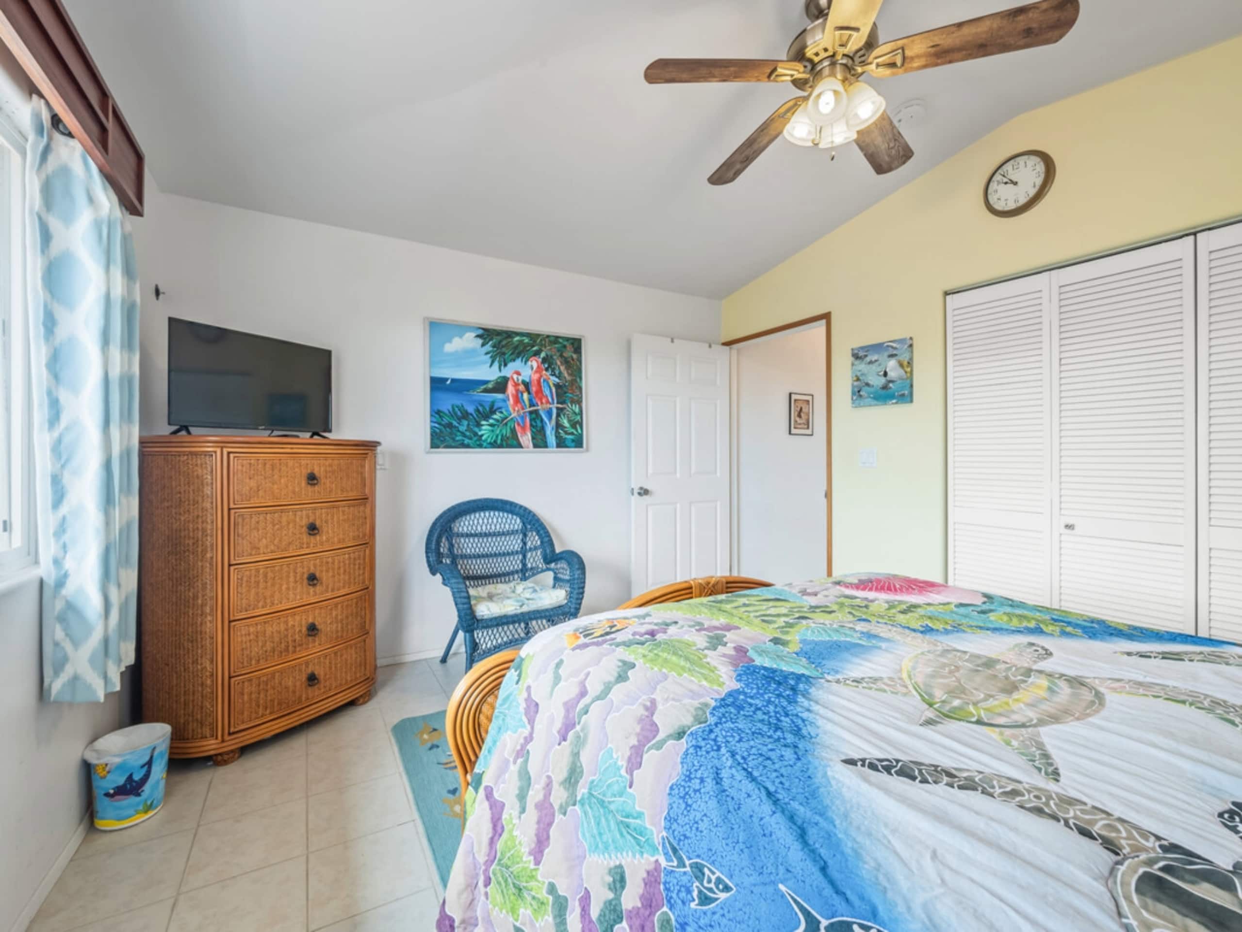 Home in Naalehu · ★4.8 · 3 bedrooms · 3 beds · 2 shared baths - Image 19