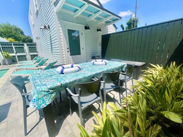 The Moon – Quonset Hut Vacation Rental Heated Pool gallery image 5
