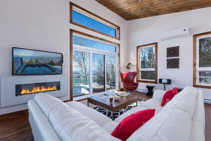 Hôtel à La Maison - L'horizon, Spa Et Fleuve - Charlevoix