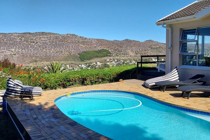 Nature | OceanViews | Pool| Invertor gallery image 2