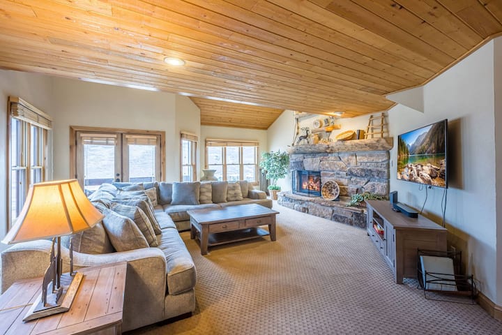 Mountainside Park City Ski Home With Private Hot Tub, Downtown, Garage - Park City, UT