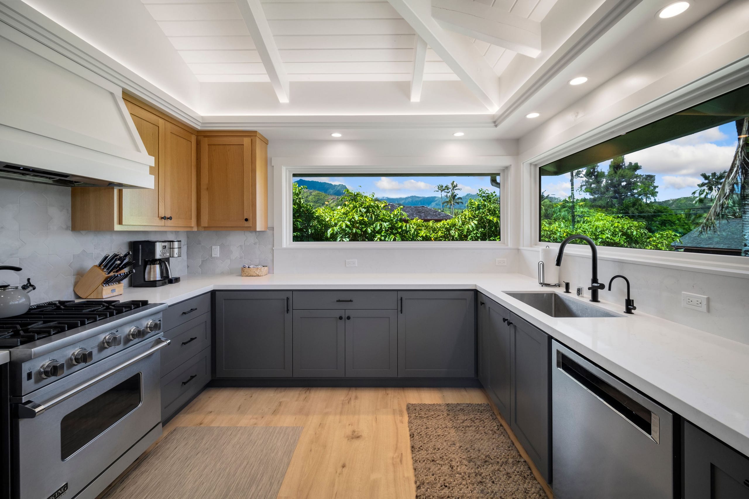 Home in Hanalei · ★4.96 · 3 bedrooms · 3 beds · 2 baths - Image 15