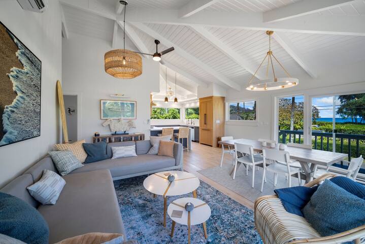 Remodeled! Modern 3BR in Hanalei- Hot tub, bikes & gallery image 3