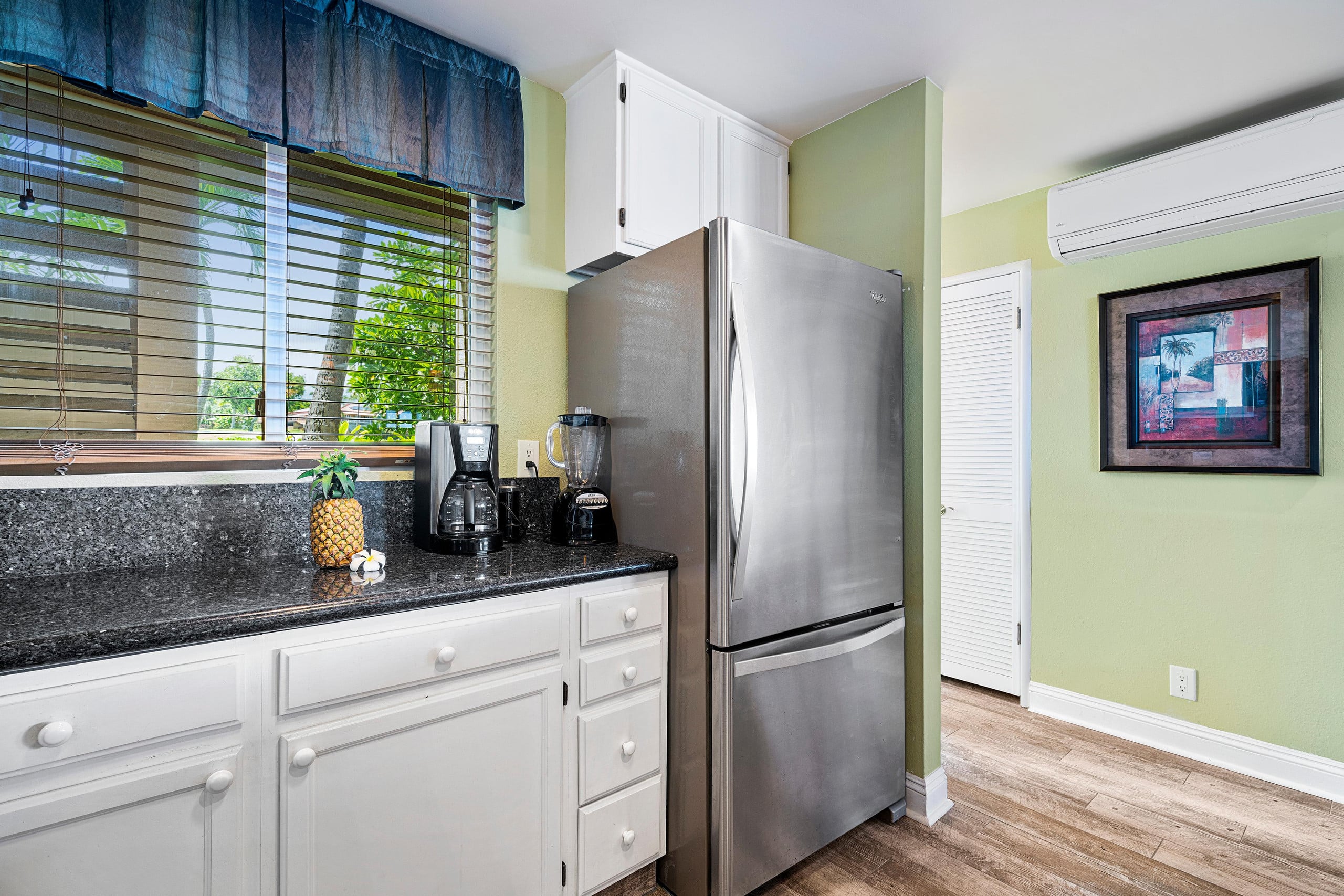 Condo in Kailua-Kona · ★4.93 · 2 bedrooms · 3 beds · 2 baths - Image 13