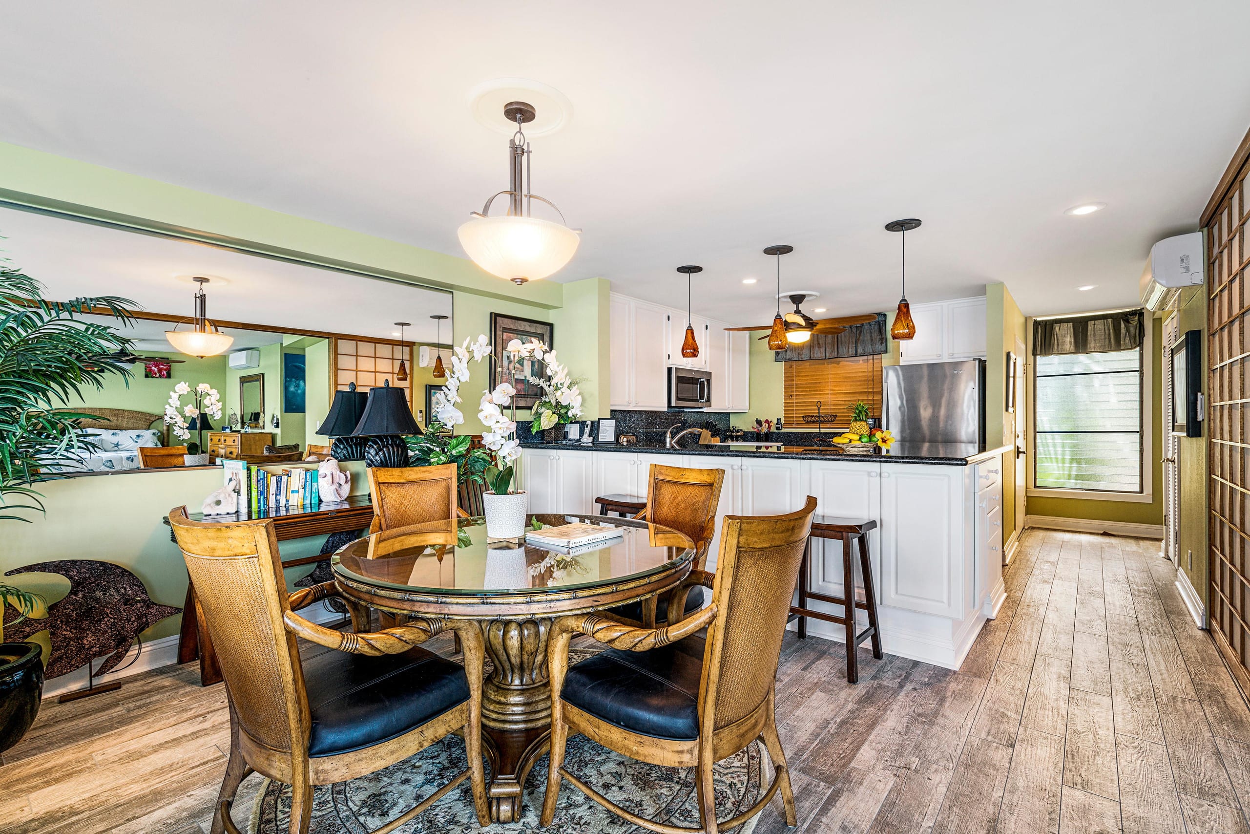 Condo in Kailua-Kona · ★4.93 · 2 bedrooms · 3 beds · 2 baths - Image 10