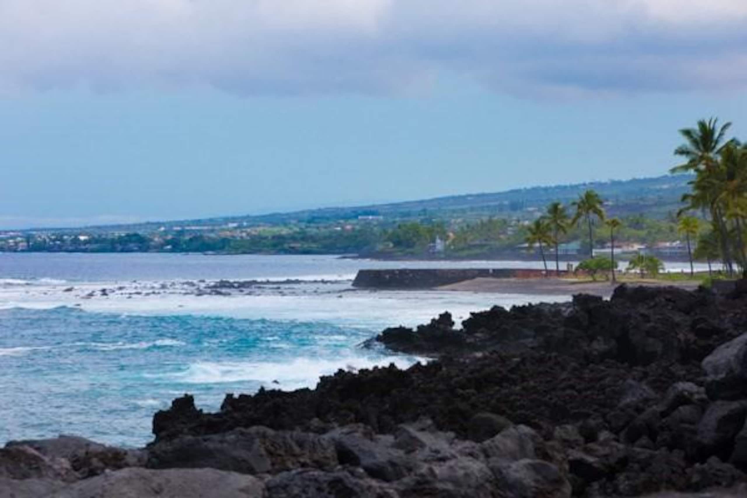 Condo in Kailua-Kona · ★4.93 · 2 bedrooms · 3 beds · 2 baths - Image 28