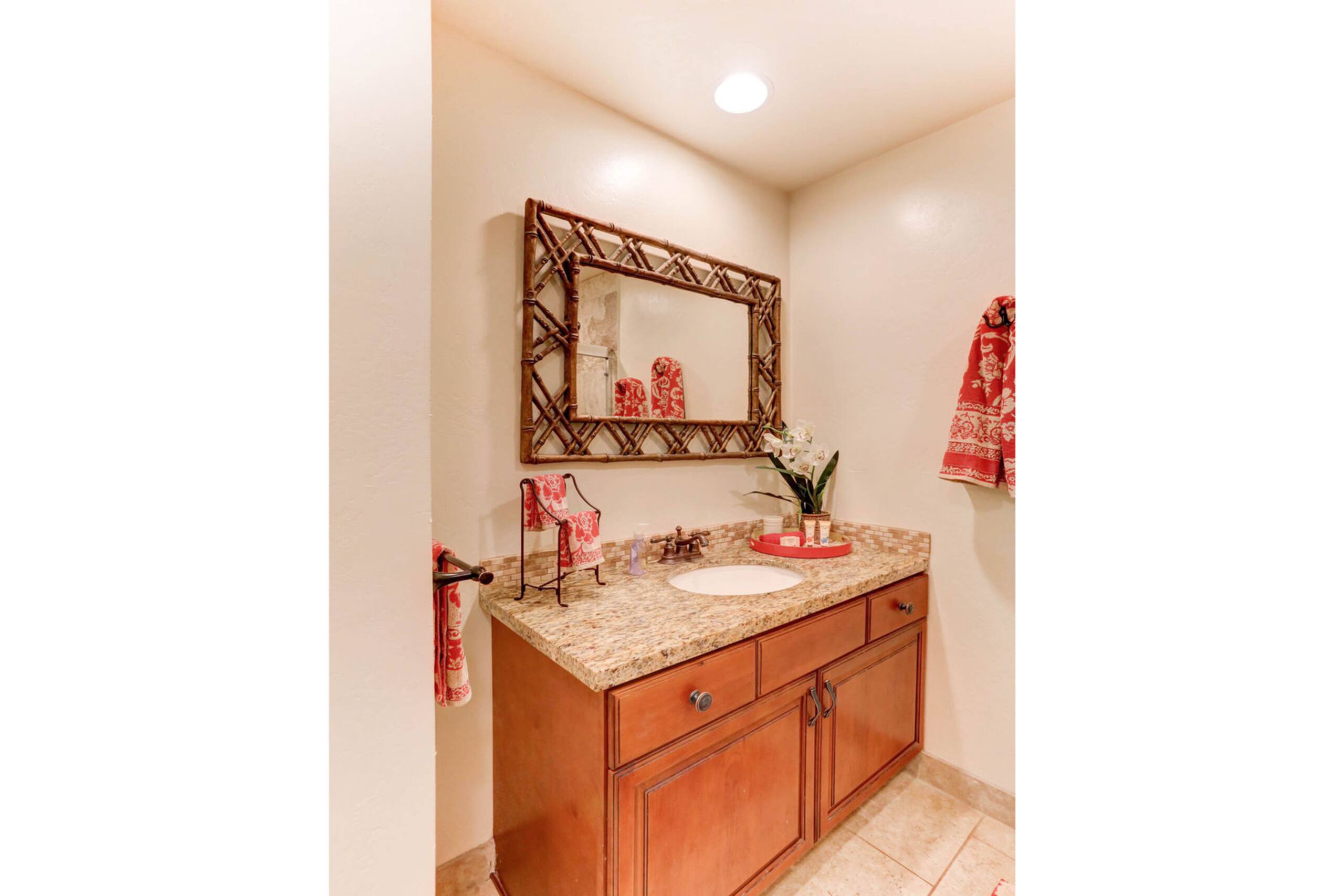 Townhouse in Koloa · ★4.78 · 2 bedrooms · 2 beds · 2 baths - Image 9