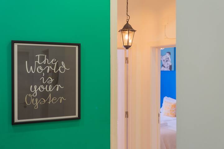 Chiado 4BR | A/C, Balcony, Parking & Monuments gallery image 5