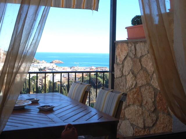 Sea views apartment & pool in Sa Gabarra