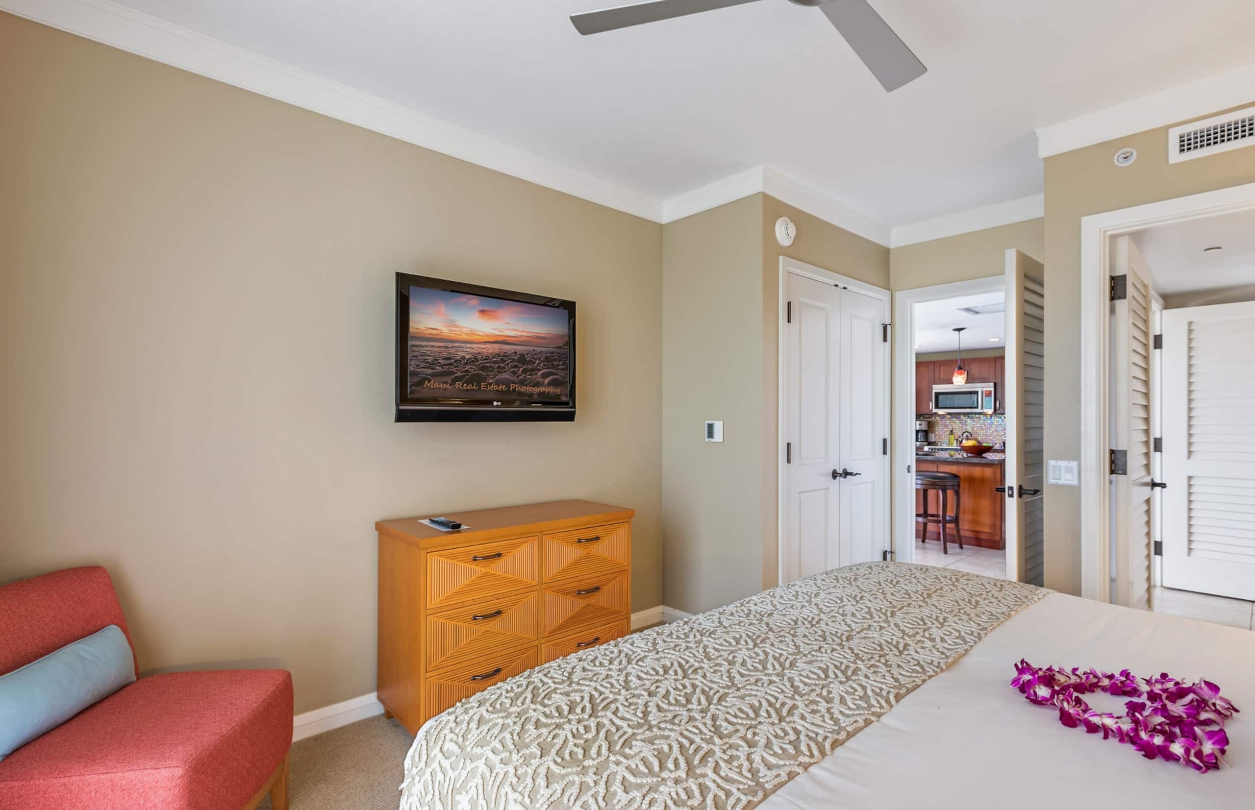 Condo in Lahaina · ★4.75 · 2 bedrooms · 3 beds · 2 baths - Image 18